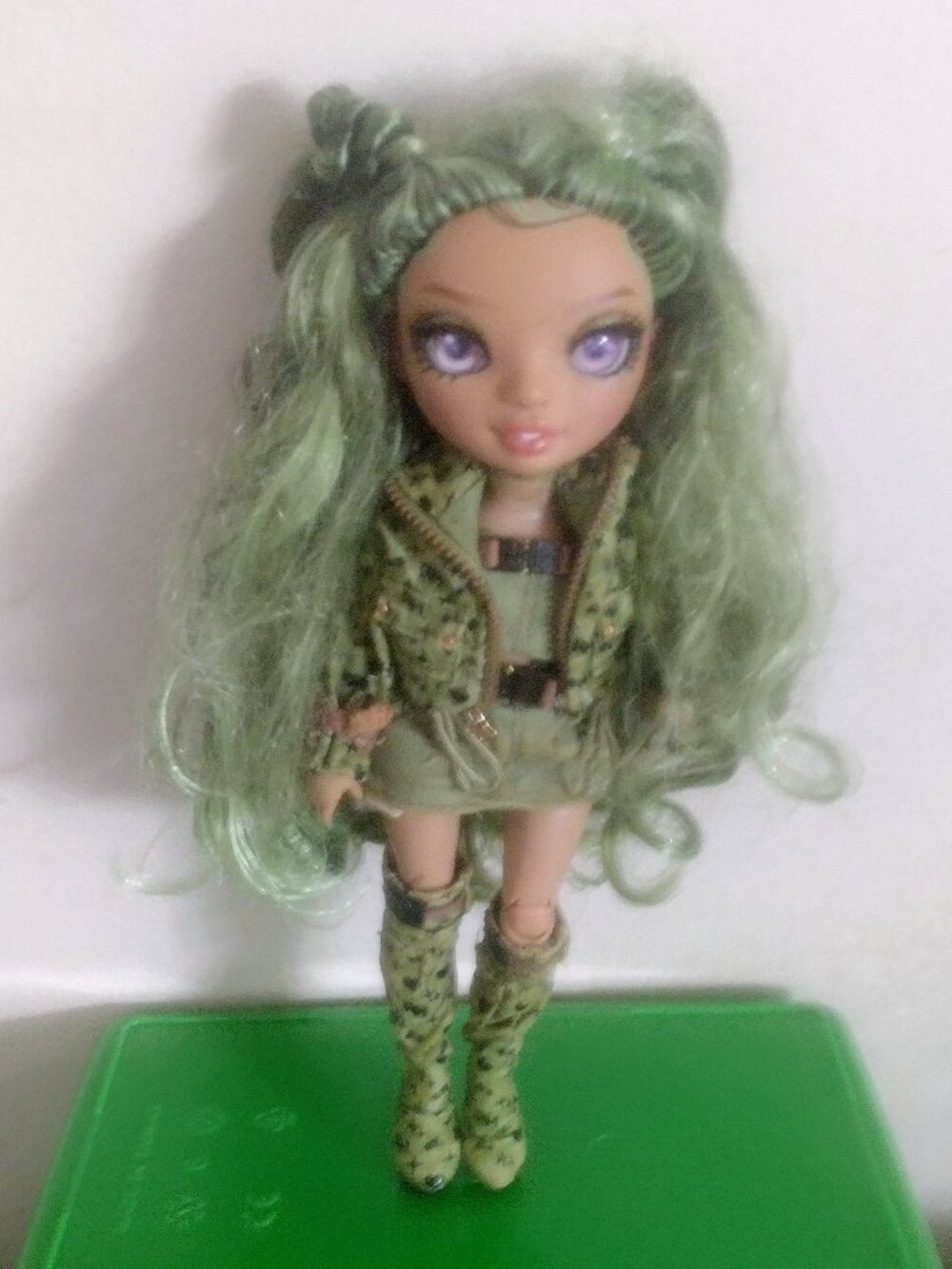 Rainbow High Olivia Woods Doll